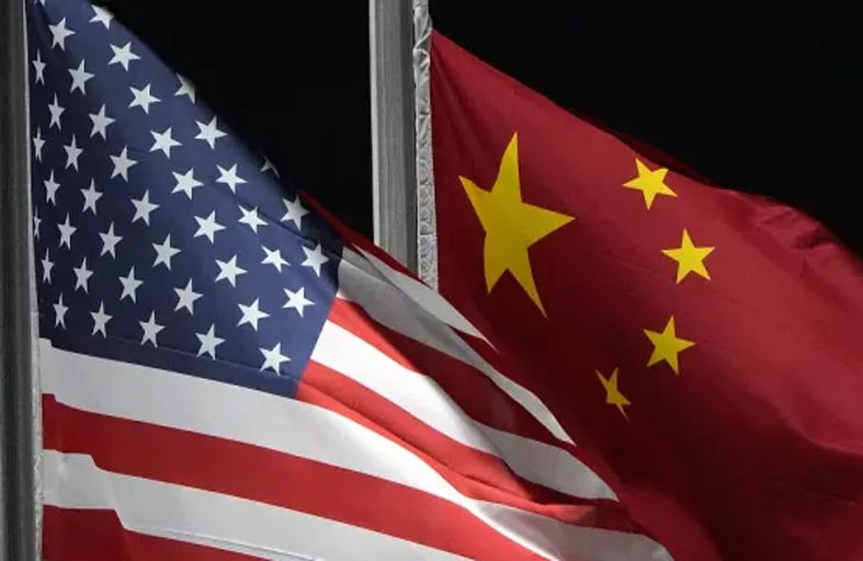 الصين تتهم أمريكا بـ «دبلوماسية الإكراه» رغم زيارة نادرة