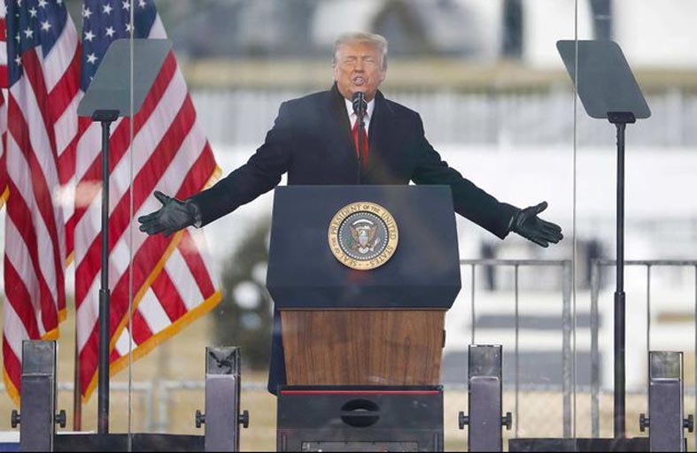 انعطاف دونالد ترامب الدراماتيكي في مسألة التطعيم...!