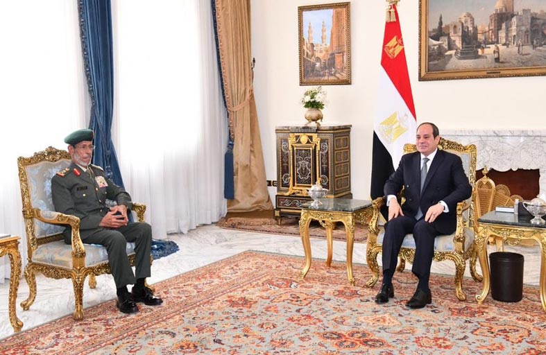 الرئيس المصري يستقبل رئيس أركان القوات المسلحة .. ويؤكد: العلاقات المصرية الإماراتية ركيزة لاستقرار الشرق الأوسط