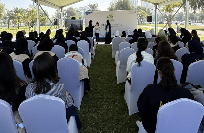 بلدية مدينة أبوظبي تنظم فعالية «مدينتي أجمل» في حديقة المطار 