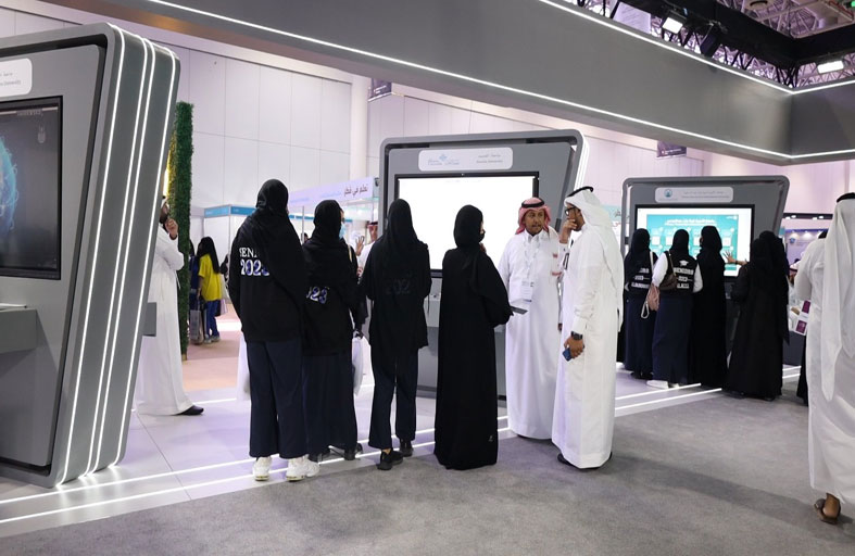 معرض التعليم الدولي 2022 بإكسبو الشارقة يواصل استقطاب آلاف الطلبة لحجز مقاعدهم الدراسية  