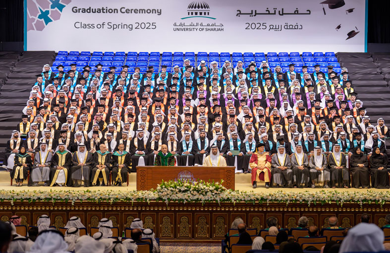 سلطان بن أحمد القاسمي يشهد حفل تخريج دفعة ربيع 2025 من جامعة الشارقة 