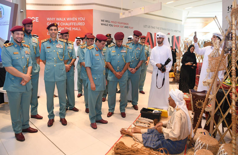 شرطة رأس الخيمة تحتفل بيوم السياحة العالمي