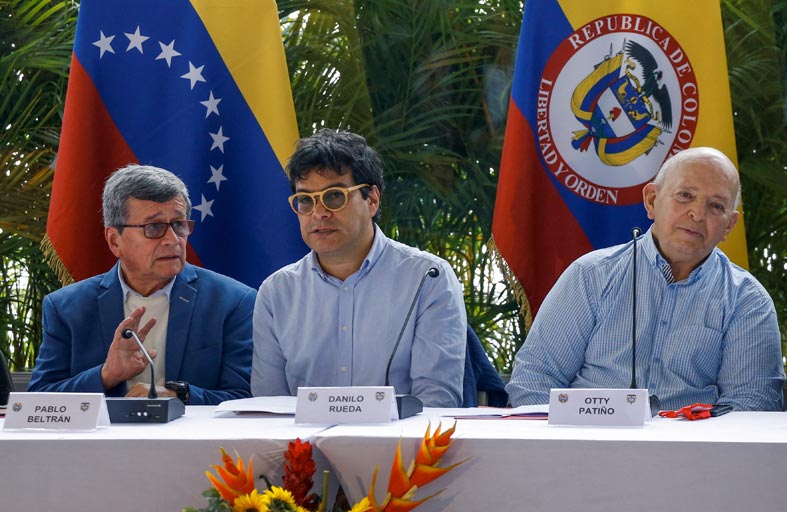 الحكومة الكولومبية وجيش التحرير يستأنفان المفاوضات 