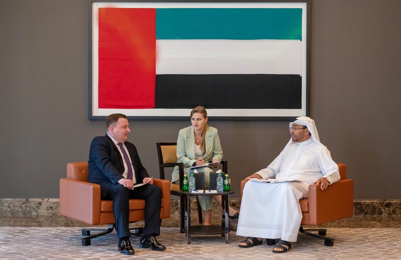 الصايغ يستقبل وزير هيئة الدولة للصناعات الحربية البيلاروسي