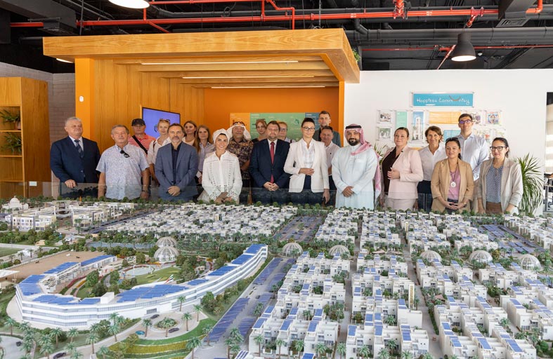 وفد وزاري بولندي يزور «المدينة المستدامة» بدبي للاطــلاع على تصميم النموذج الحـي لمدن المســتقبل