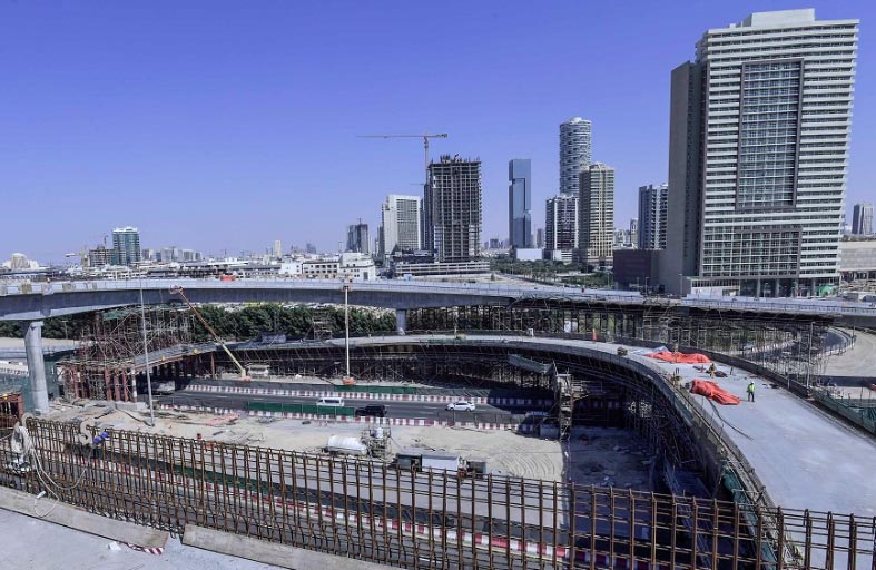 طرق دبي تنجز 90 % من مشروع الجسور والطرق المؤدية لـ «الخيل أفينيو»
