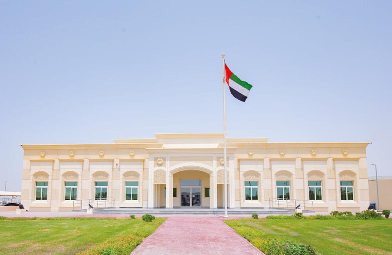 دائرة شؤون الضواحي في الشارقة تواصل تقديم خدماتها لتنظيم العزاء عبر الرقم 80039 على مدار 24 ساعة 