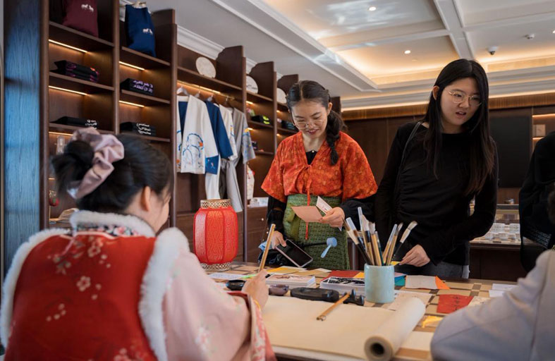 «مدرسة أبوظبي للفنون الفروسية الأميرية» تختتم احتفالها الثقافي بالسنة الصينية الجديدة