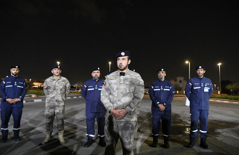 قائد عام شرطة أبوظبي يزور مركز الدفاع المدني بمدينة شخبوط ويطلع على مستوى الجاهزية 