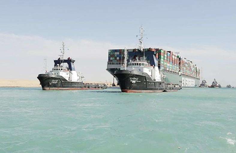 الإمارات تثمن جهود مصر في تعويم السفينة الجانحة .. وتدعو إلى حوار بناء حول سد النهضة
