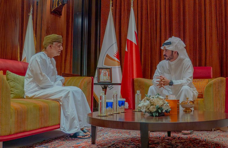 رئيس اللجنة الأولمبية البحرينية بحث التعاون الرياضي مع نظيره العماني 