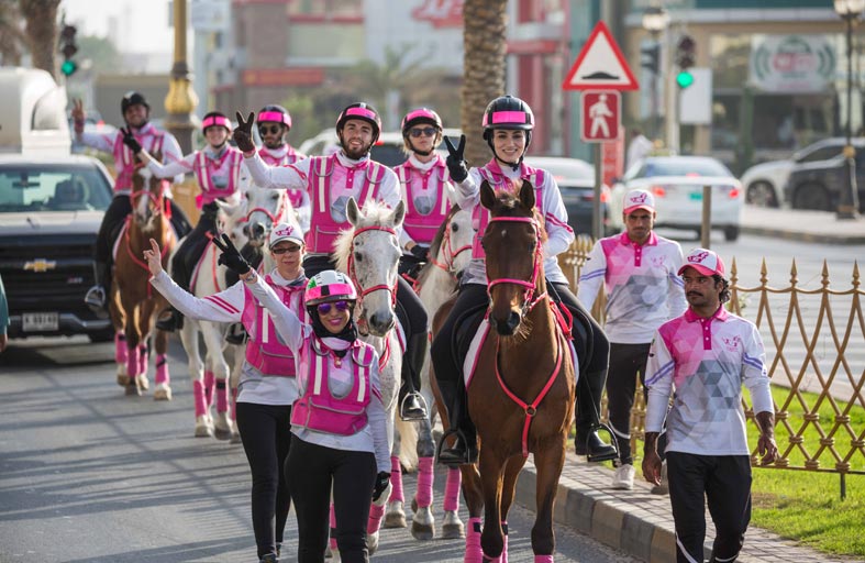 القافلة الوردية تدعو فرسان وفارسات الدولة للمشاركة في جهود مكافحة السرطان