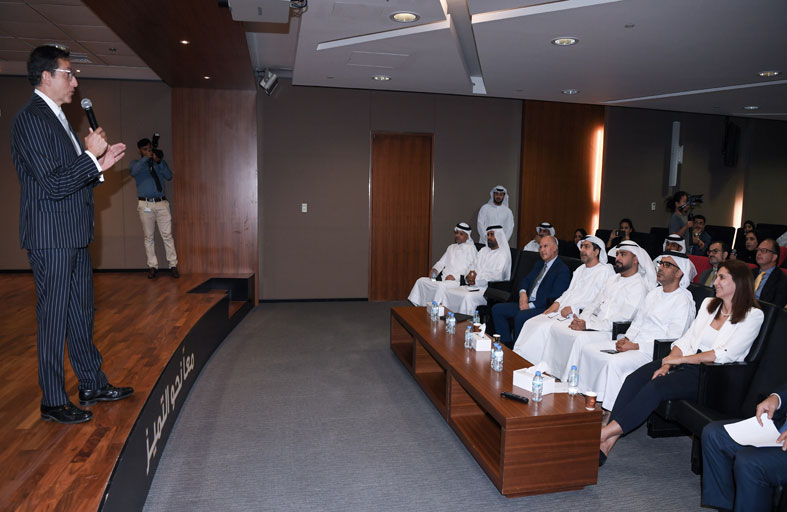 البنك الدولي يتوقع استمرار انتعاش اقتصاد الإمارات ونمو الناتج غير النفطي 4.7 % خلال 2023