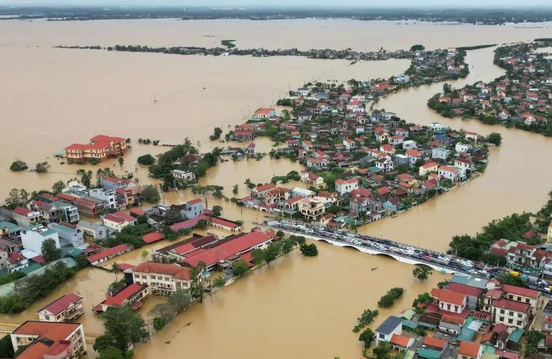 قتلى بفيضانات في فيتنام 