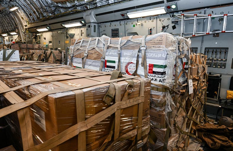 الإمارات تواصل تقديم الإمدادات الإغاثية للشعب السوداني الشقيق