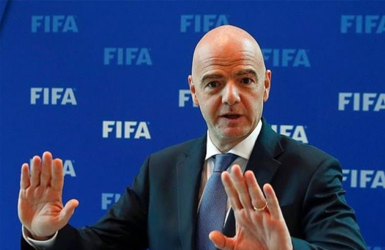 إنفانتينو: اللاعبون الذين يغطون أفواههم خلال مشادات يجب أن يتعرضوا للطرد 