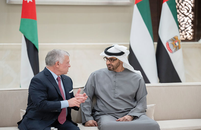 رئيس الدولة وملك الأردن يبحثان العلاقات الأخوية الوثيقة بين البلدين ومختلف جوانب التعاون 