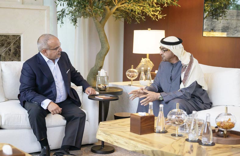 رئيس الدولة يستقبل ولي عهد البحرين