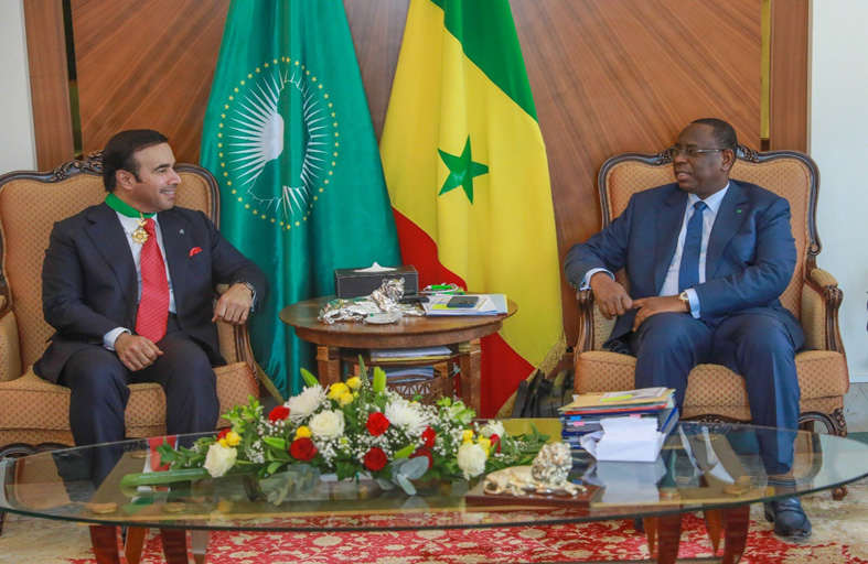 الرئيس السنغالي يمنح أحمد الريسي وسام الأسد الوطني برتبة القائد