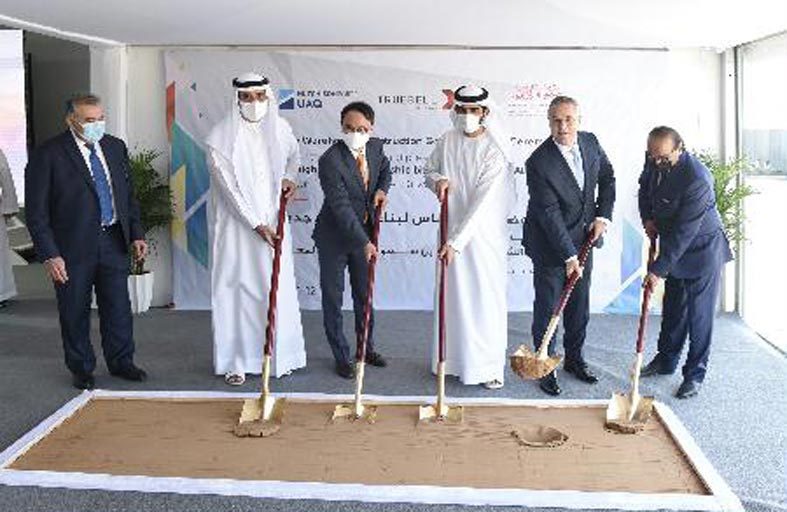 خالد بن راشد المعلا يضع حجر أساس المستودع الـ20 لموانئ هاتشيسون أم القيوين المحدودة