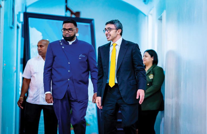 رئيس غويانا يستقبل عبدالله بن زايد ويبحثان علاقات التعاون والعمل المناخي في إطار  COP 28 