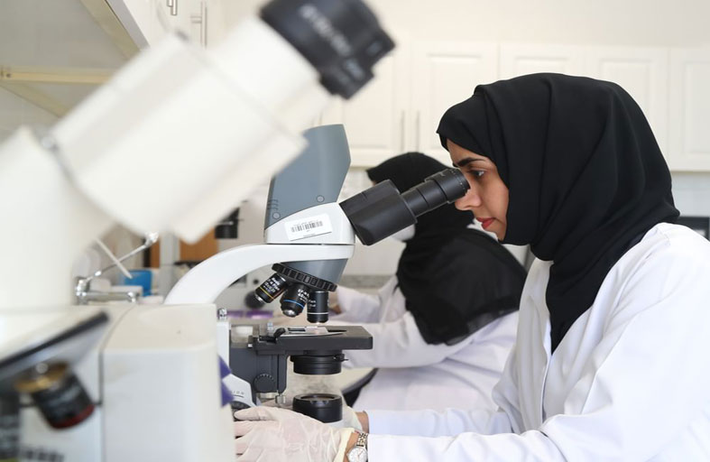 المختبرات البيئية في الإمارات.. ركيزة مهمة في تعزيز التنمية المستدامة