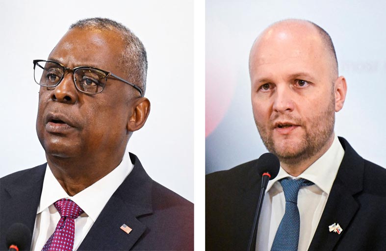 سلوفاكيا تعلن شرطها لتسليم أوكرانيا أنظمة دفاع جوي من طراز إس-300