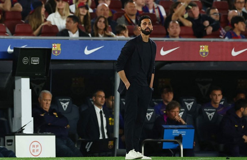 أربيلوا يخرج عن صمته ويواجه جماهير ريال مدريد