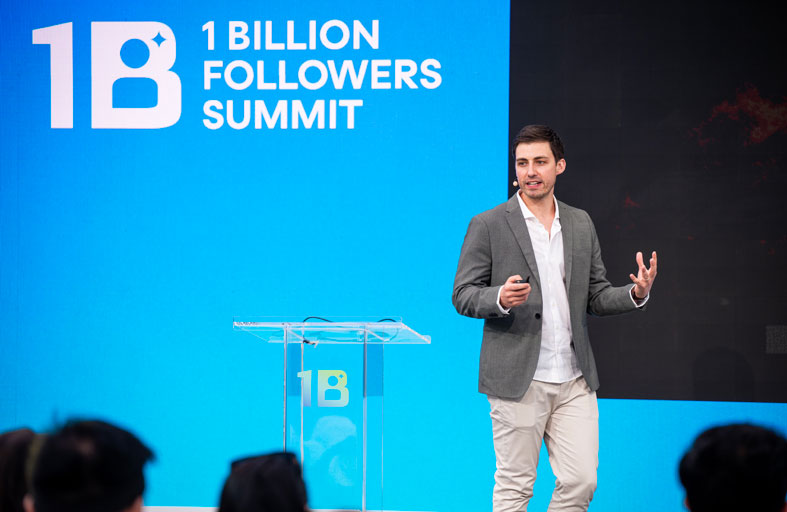 مشارك في قمة المليار متابع: الذكاء الاصطناعي أفضل مساعد لصانعي المحتوى