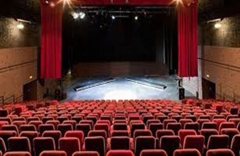 إلغاء مهرجان أفينيون للمسرح في فرنسا 