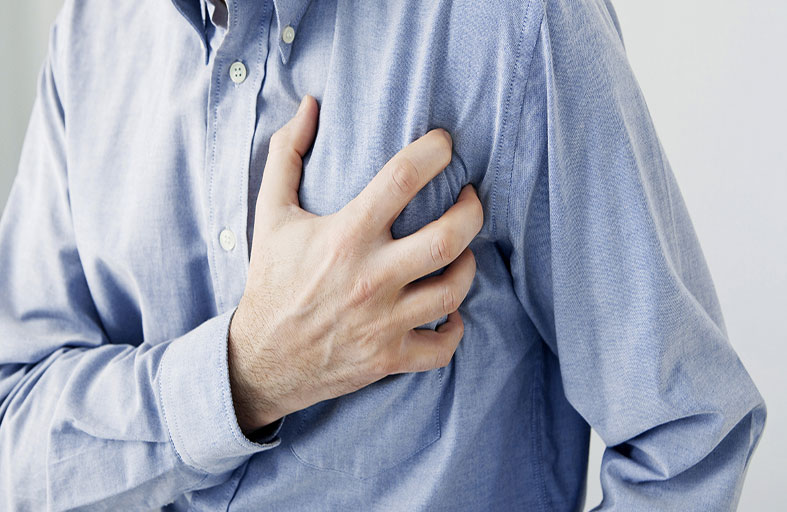  3 أعراض للأزمة القلبية تتشابه بين المرأة والرجل