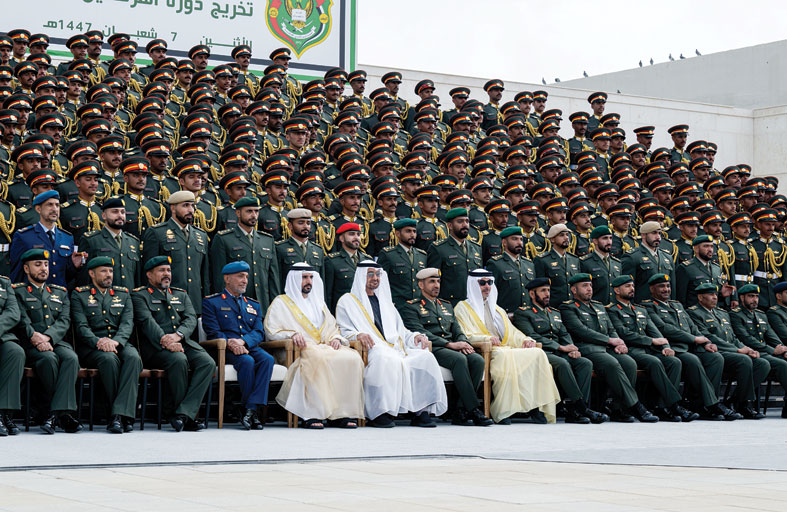 رئيس الدولة يؤكد أهمية دور الكليات العسكرية في رفد القوات المسلحة بكفاءات نوعية مؤهلة بالعلوم والمعارف 