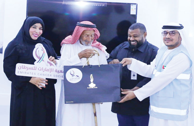  جمعية الإمارات للسرطان تزور كبار المواطنين في وادي القور  