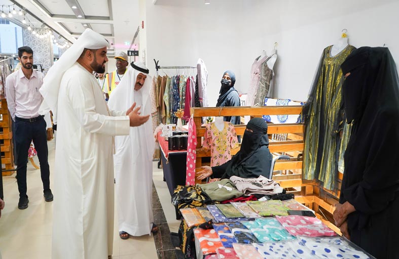 بلدية مدينة أبوظبي تنظم «السوق المجتمعي» في بني ياس دعماً لمشاريع الشباب والأسر المنتجة