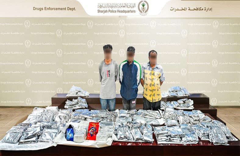 شرطة الشارقة تضبط عصابة تهريب مواد مخدرة