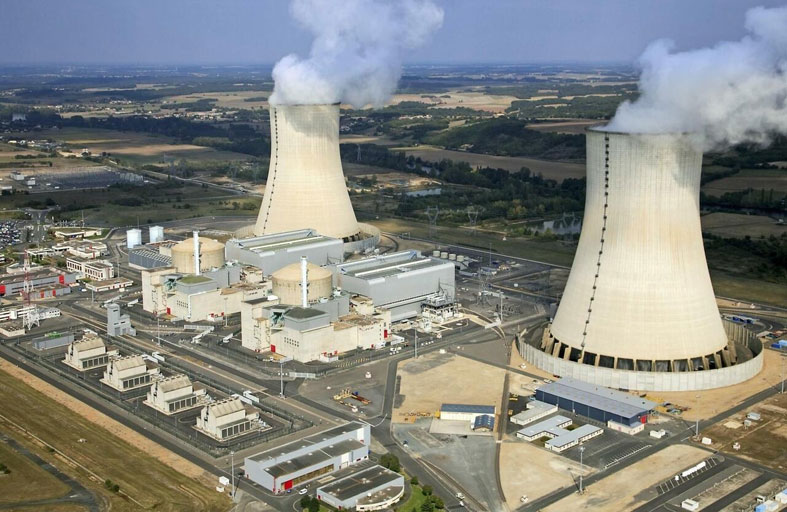 تحذير من أزمة طاقة نووية بسبب الإضرابات في فرنسا