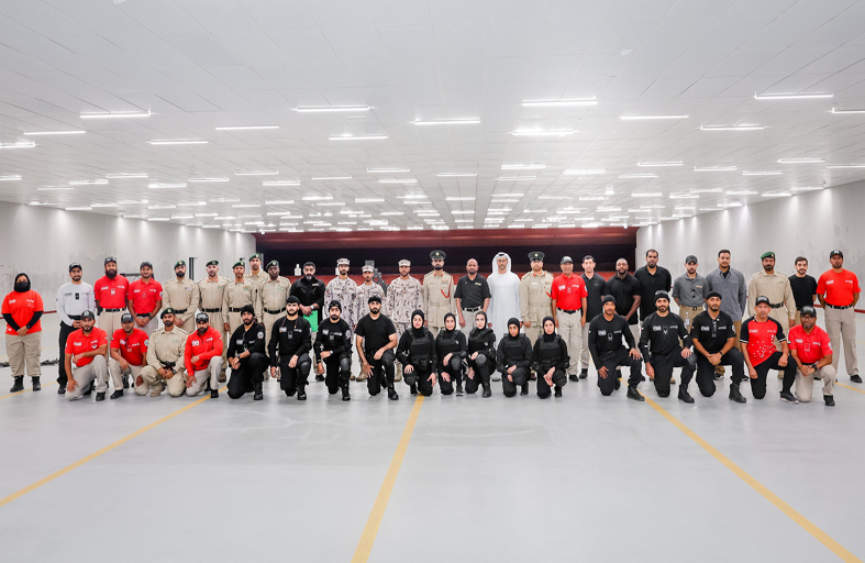 شرطة دبي تختتم دورة الكمائن والمداهمات التأسيسية