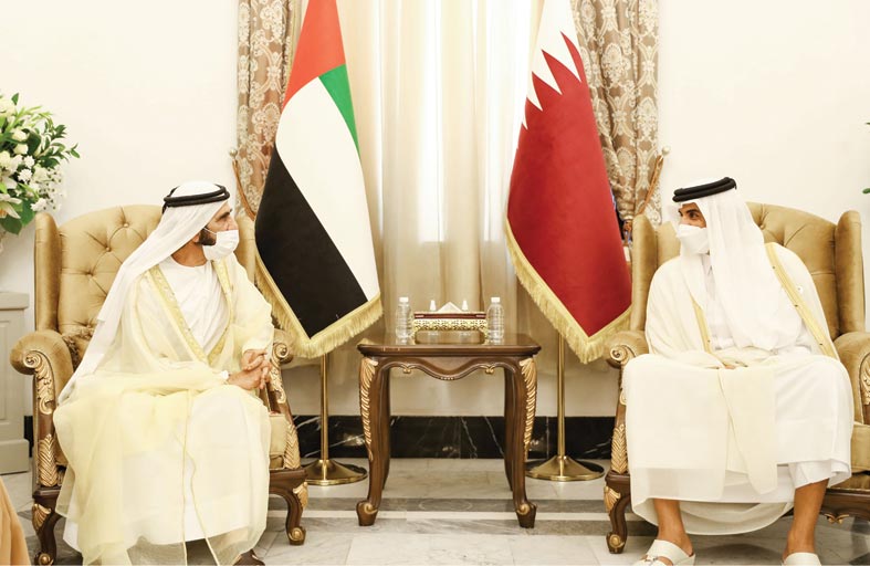 محمد بن راشد يلتقي أمير دولة قطر على هامش مؤتمر بغداد للتعاون والشراكة 