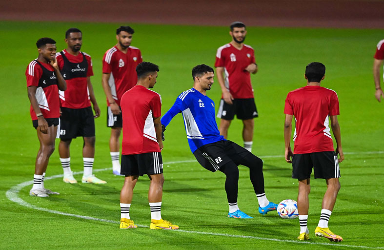 اليوم.. منتخبنا يواجه نظيره الأرجنتيني وديا على استاد محمد بن زايد
