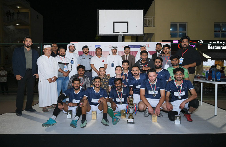 شرطة أبوظبي تُكرم الفائزين  بـ «رمضانية العمال» لكرة القدم