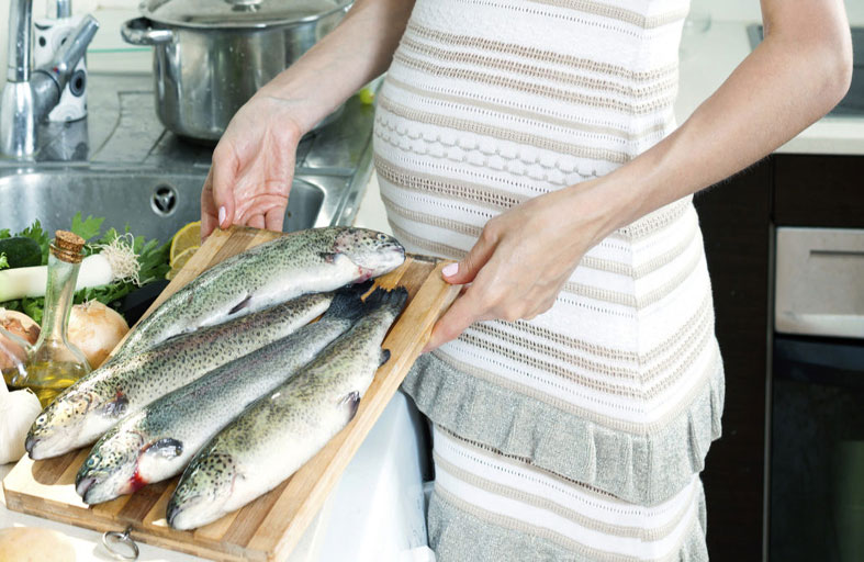 فوائد السمك للمرأة للحامل