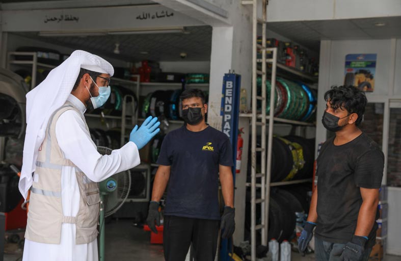 بلدية منطقة الظفرة تنفذ حملة السلامة والوقاية من الحرائق 