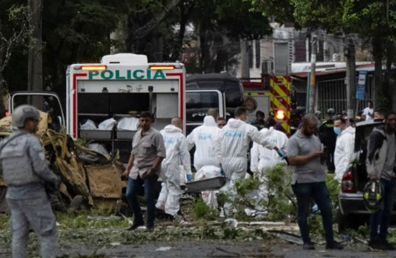 الجيش الكولومبي يقتل 19 متمرداً في غارات جوية