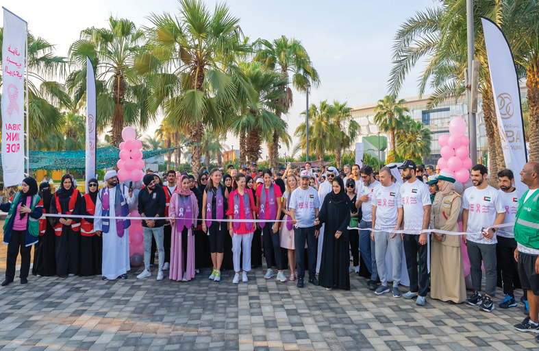 3200 مشاركة و20 مؤسسة حكومية وخاصة في طواف دبي الوردي للتوعية بمخاطر سرطان الثدي