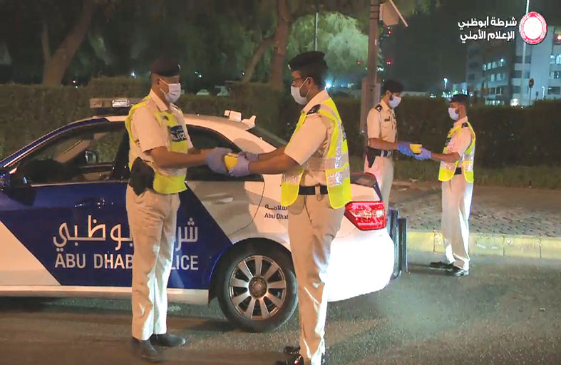 شرطة أبوظبي تنفذ مبادرة «شكراً خط الدفاع الأول »