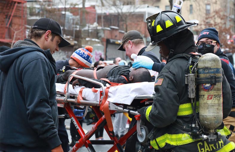 19 قتيلاً في  «واحد من أسوأ» الحرائق بنيويورك 