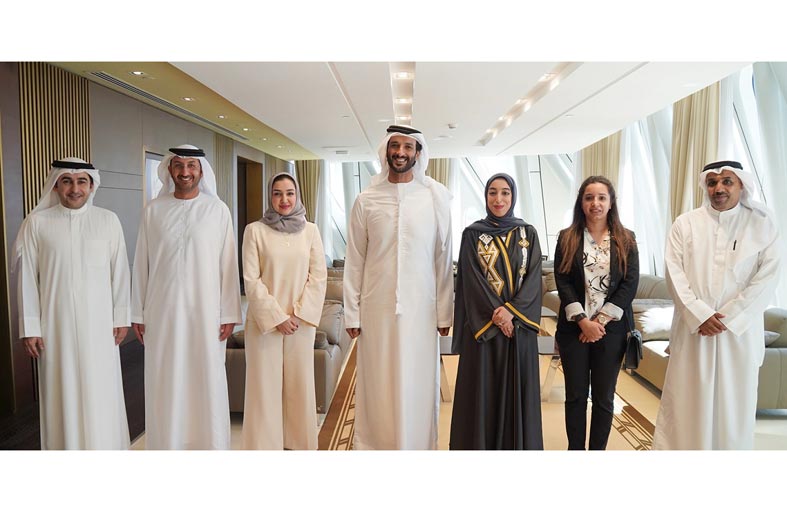 بن طوق: العلاقات الإماراتية البحرينية راسخة وأخوية.. والاجتماع فرصة مهمة  لتحفيز العمل المشترك في القطاع السياحي وزيادة الاستثمارات السياحية المتبادلة بين البلدين 