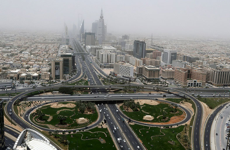 السعودية ترفع ضريبة القيمة المضافة لثلاثة أمثالها 