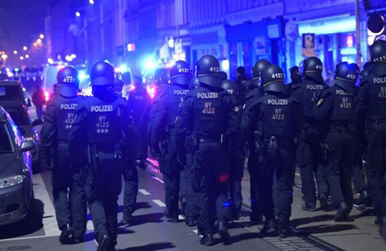 برلين تدين المخططات «المرعبة» لهجمات ضد مساجد